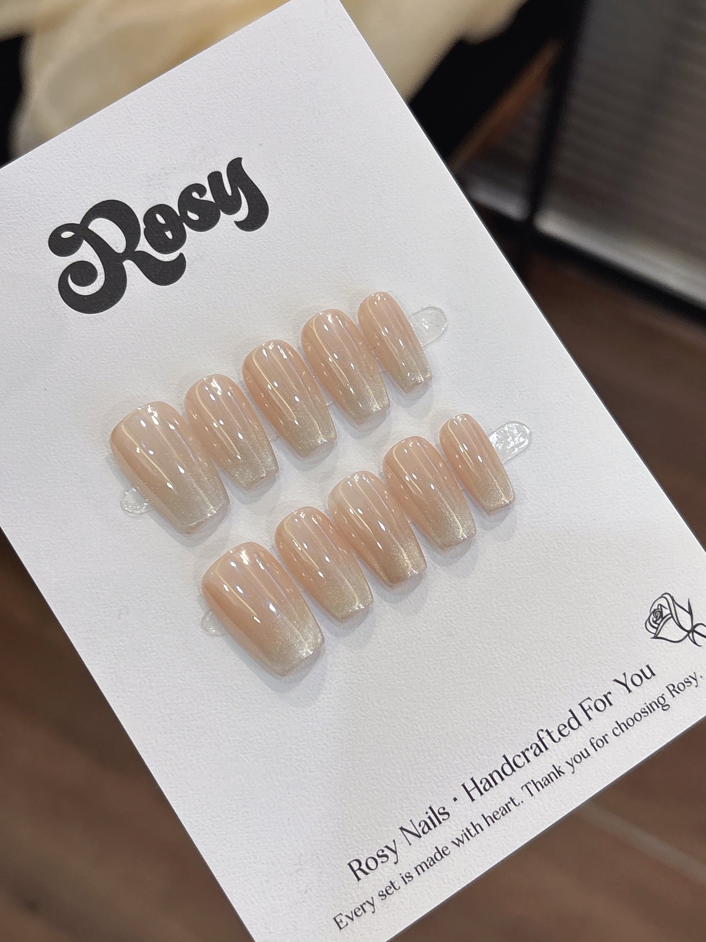 Soft Luminance 柔光低調韓系穿戴甲 Rosy Nails 香港