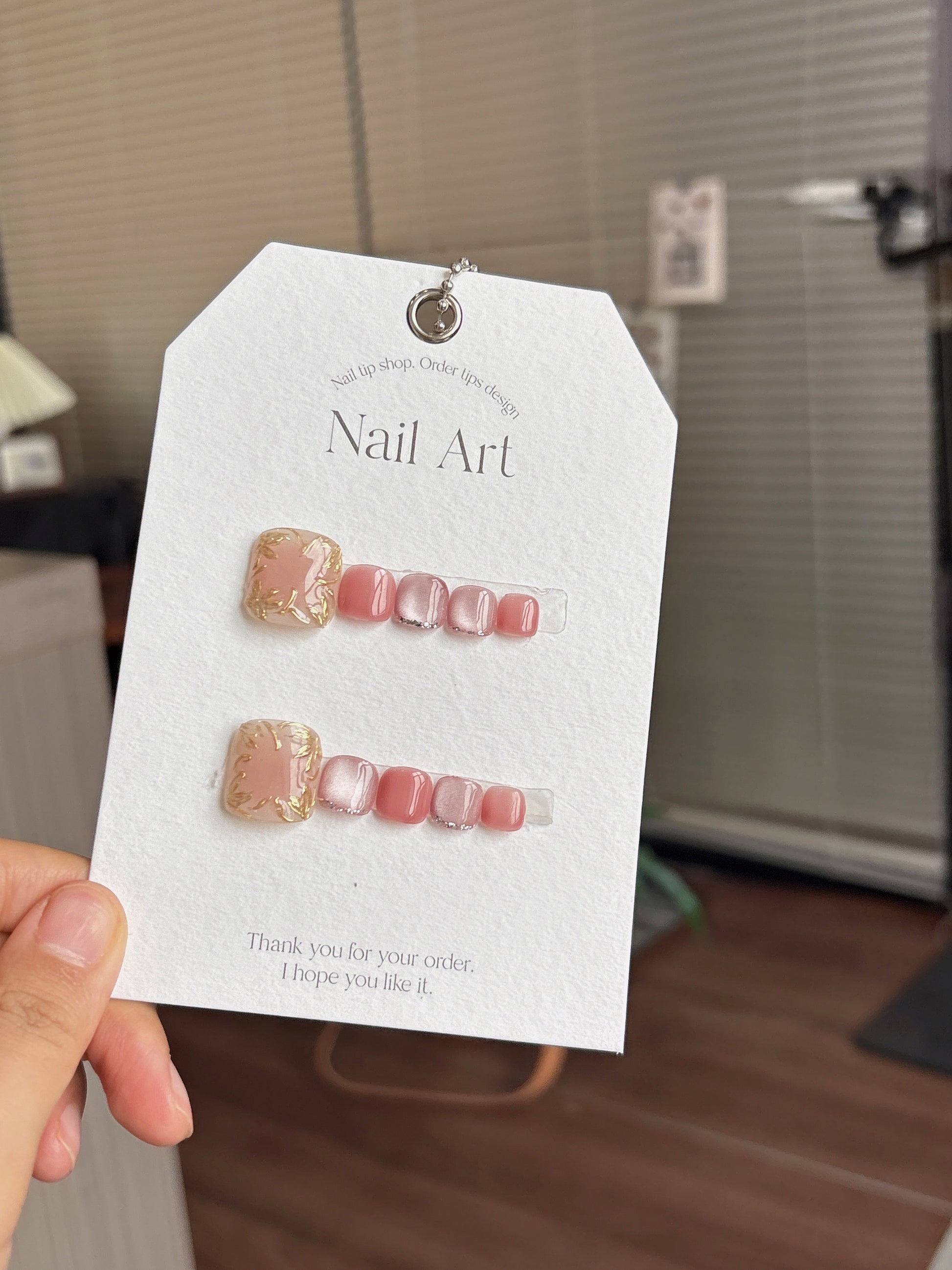 Rose Frame 玫瑰框韓系穿戴甲 Rosy Nails 香港
